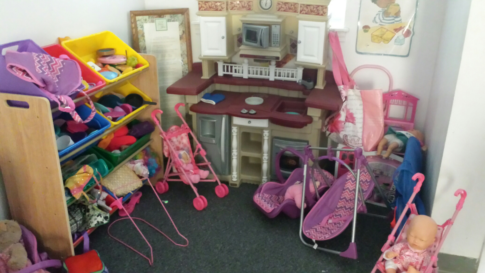 Children's pretend-play classroom center